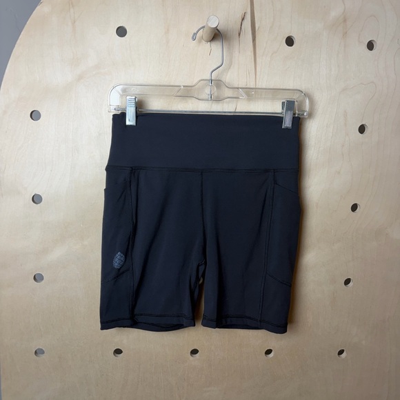 Stio Black Performance Bike Shorts – Women’s M (6” Inseam) in Black - Picture 2 of 5